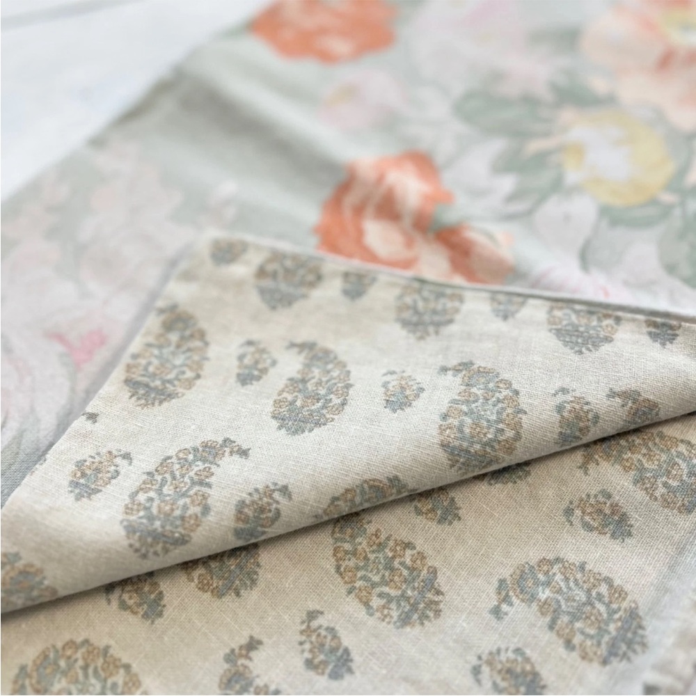 1 Pottery Barn ELORA FLORAL PRINT PILLOW COVER 24" Linen Neutral Orange Green PB - Picture 5 of 8